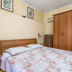  Apartman Rina